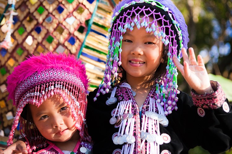Akha kinderen bij de Doi Suthep in Chiang Mai, Thailand